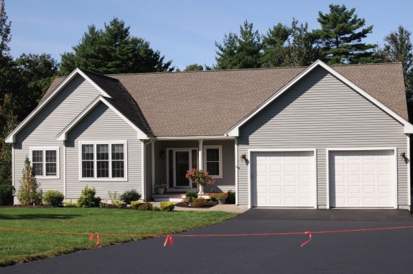 Cost of Blacktop Driveway Sealing in Oakland