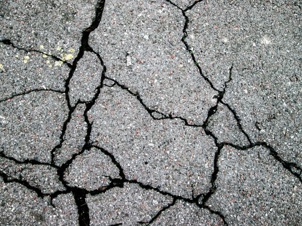 Driveway Crack Filling in Oakland