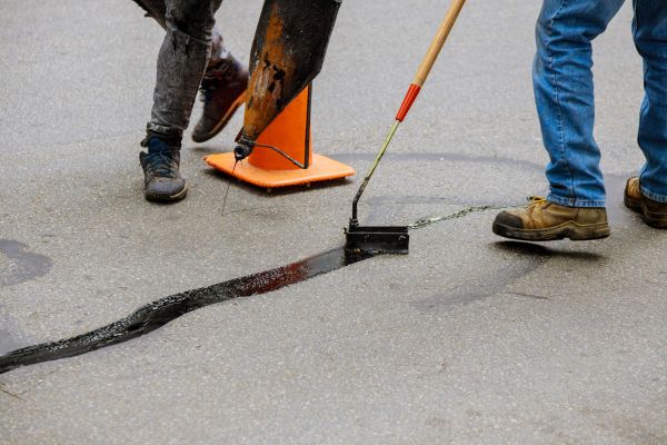 Parking Lot Crack Sealing in Oakland