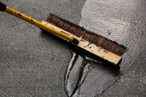 Asphalt Driveway Sealing in Oakland